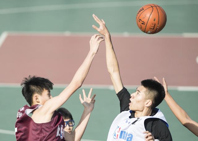 通过研读史料，他才颠覆了这一印象。
