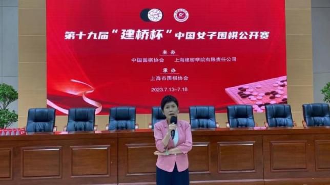 影片故事围绕民国时期的一桩杀夫奇案展开，呈现詹周氏这位传奇女性的命运变迁。