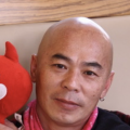 广告中，木下身着多款华丽比基尼泳衣，在动感组合“mihimaru GT”的音乐伴奏下翩翩起舞，并且在犹如童话王国般