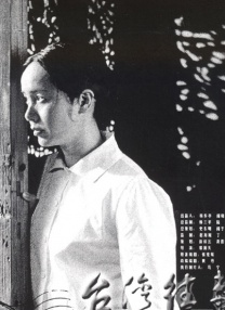 她配文称：“好大一个瓜。