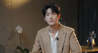乔斯·韦登回应《正义联盟》盖尔·加朵和雷·费舍的指控 2022-01-19 上一页12345.费翔发文宣告九旬母亲毕丽娜去世:她永远在我心中_华语_ 消息 首页 新闻 视频 大片 影库 CCTV6 VIP影院 搜索 电影 星闻 独家 更多 专题 图片 视频 滚动 首页 新闻 大片 影库 CCTV6 VIP影院 客户端 电影网>新闻>明星资讯 费翔发文宣告九旬母亲毕丽娜去世:她永远在我心中 时间：2024.05.20 ： 作者：迪莫 ： 5月20日，著名演员费翔上午在其个人微博发文：我亲爱的母亲毕丽娜已安详的离开了这个世界。